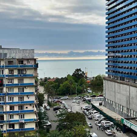 Big Flat In Batumi Apartment Bagian luar foto